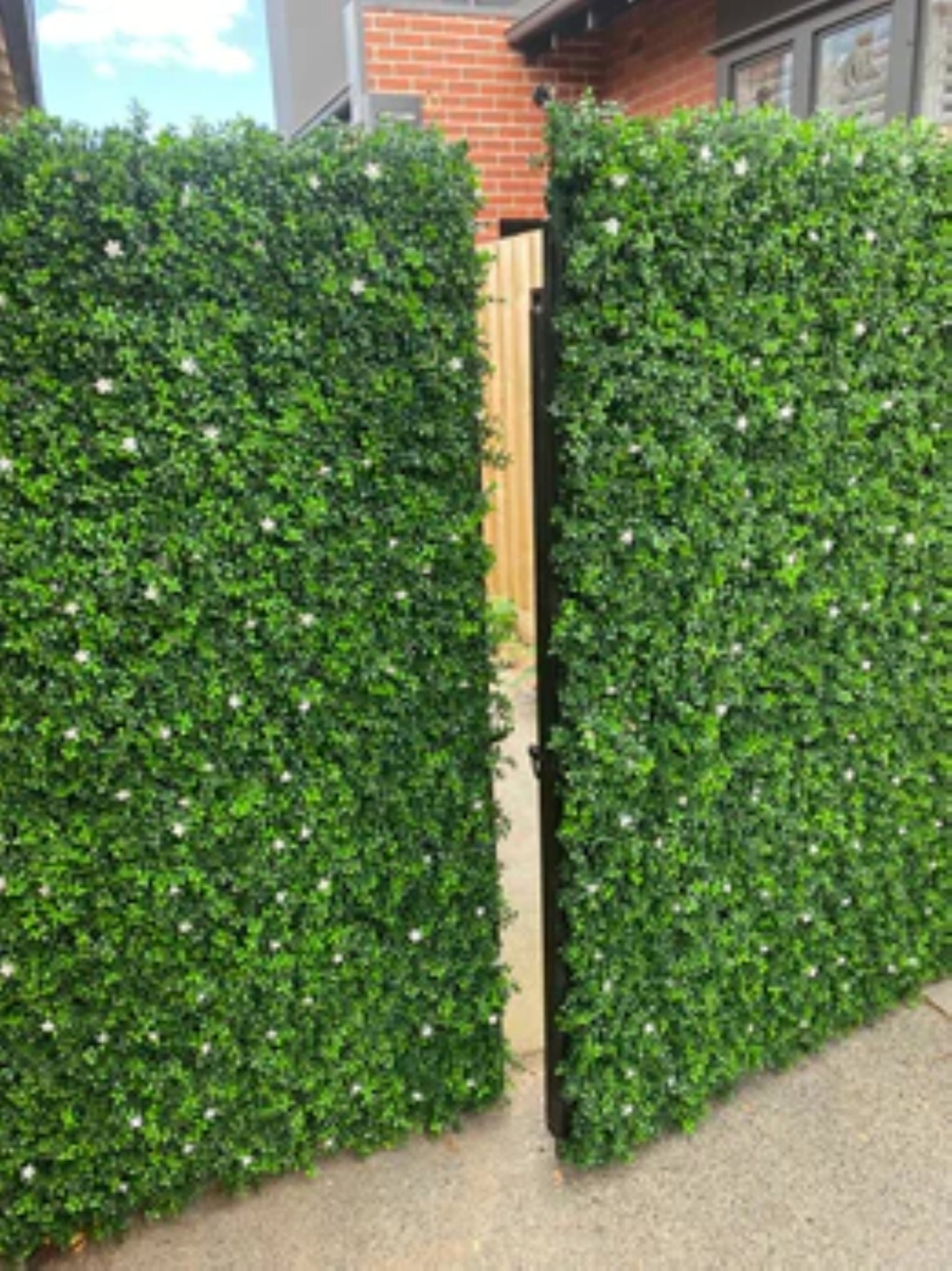  commercial-grade artificial boxwood wall panel