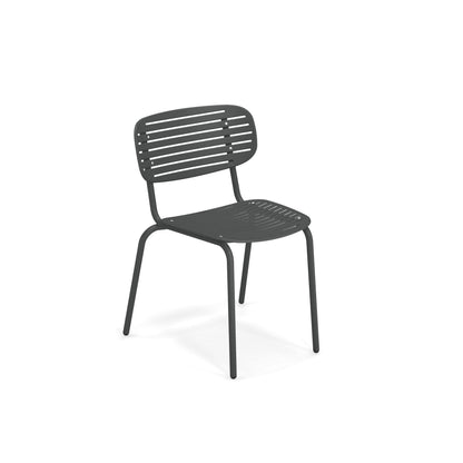 Emu Mom #639 iron-gray steel chair with slatted seat and back, suitable for restaurants and patios.